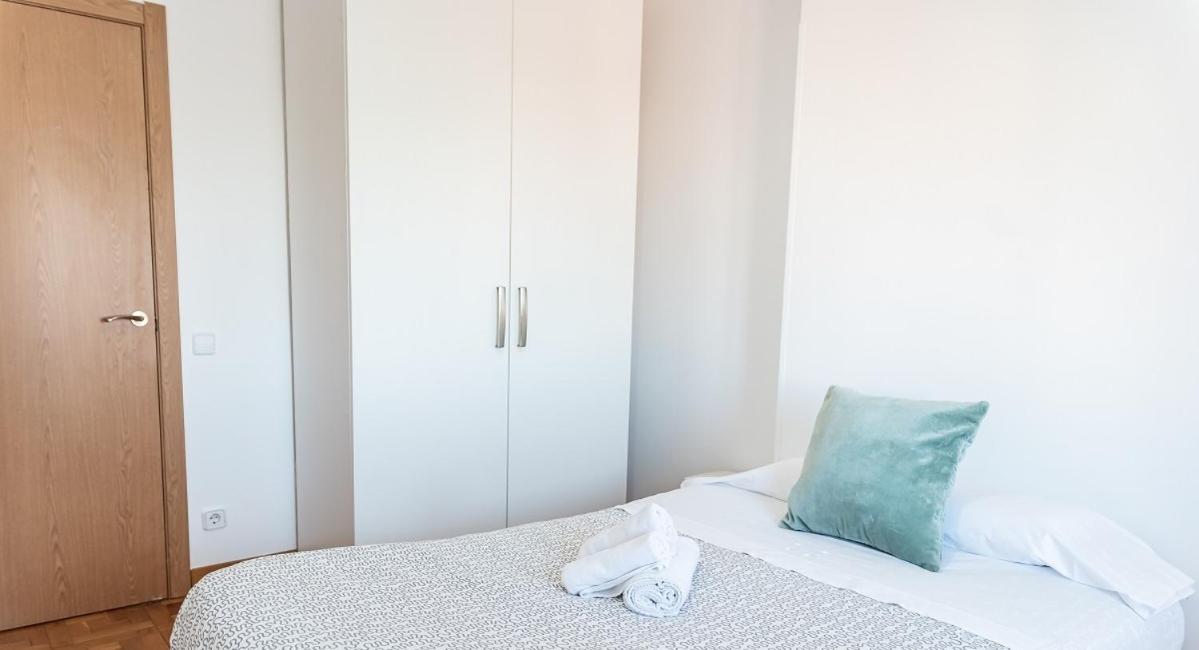 Adaptado Y Comodo Apartamento En Iturrama Pamplona Exterior photo